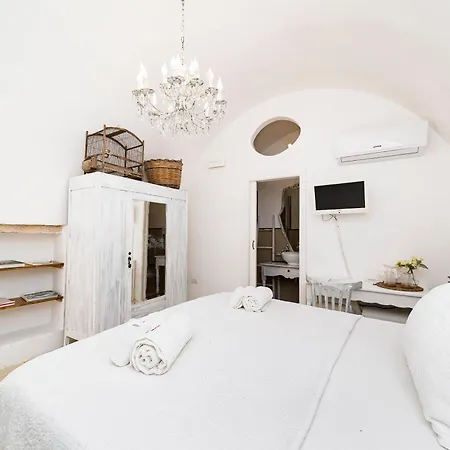 Corte Cataldi Bed & Breakfast